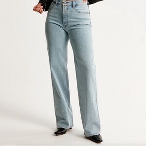 Abercrombie & Fitch Curve Love High Rise 90s Relaxed Jean- 27LONG